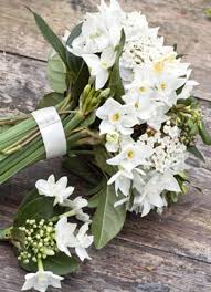 Scopriamo insieme i fiori di nozze ideali per un matrimonio a settembre. Bouquet Sposa Fiori Idee E Significato Fausto Sari