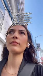 Ashlyn Keith's Instagram, Twitter & Facebook