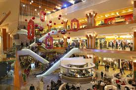 The mall boasts with over 350 brands and a food court with 1700 seats. Iulius Mall Timisoara Food Court Zona Food Court Restaurantele Si Cafenelele Din Iulius Town Timisoara S Au Redeschis