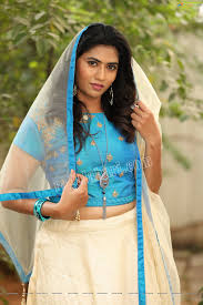 The film, titled maqbool, was directed by vishal bhardwaj and premiered at the 2003 toronto international film festival. Raja Kumari Yn Ragalahari Exclusive Ragalahari Photos Facebook