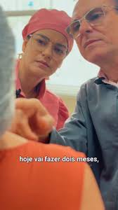 Cada caso é um caso., Às vezes acontece do resultado aparecer nos primeiros  meses e existem casos que demoram um pouco mais. De todo jeito o Endolaser  é uma ótima técnica para quem deseja perder ...