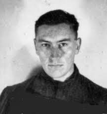 Alexander Mcivor's Instagram, Twitter & Facebook