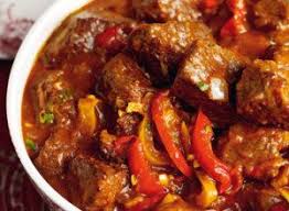 Ungarische Gulaschsuppe Mit Gewurzbutter Rezept Rezepte Gulasch Mit Paprika Fleisch Gerichte