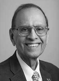 SCHOOL OF MANAGEMENT COMMENCEMENT UNDERGRADUATE