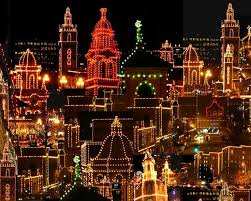 What Started With A Single Strand Of Christmas Lights Strung Over A Store Entrance In 1925 Has Turned Kansas City Plaza Kansas City Missouri Country Club Plaza