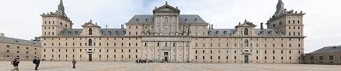 The construction of san lorenzo de el escorial began in 1563 and just a few short years later, the architect juan bautista de toledo, died in 1567. Klosterresidenz San Lorenzo De El Escorial San Lorenzo De El Escorial 1584 Structurae