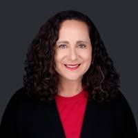 Sara Moak's Instagram, Twitter & Facebook