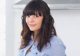 However, the long hair over the shoulder is very feminine, but at the same time it is not so easy to take care of. Rock Layered Haircuts With Bangs With These Ideas