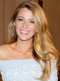You Too Can Have Blake Lively S Bombshell Blonde Hair When You Follow This Professionally Crafted H Blake Lively Hair Color Blake Lively Hair Hair Care Secrets
