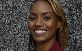 Nichole Bell's Instagram, Twitter & Facebook