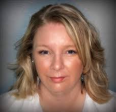 Lisa Lewallen's Instagram, Twitter & Facebook