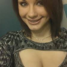 Elizabeth Fecteau's Instagram, Twitter & Facebook