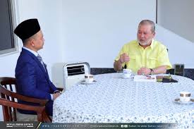 Etnik, kata ganti nama diri, kesantunan, perpaduan, santun bahasa, tugas penyempurnaan wacana. Semangat Perpaduan Perlu Bermula Dari Sekolah Sultan Johor