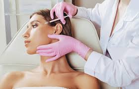 Dysport tends to diffuse more than botox, causing it to spread to a broader area after it's injected. Botox Vs Dysport Which Is Right For You Elite Medical Aesthetics