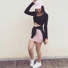 Resultado de imagem para roupas tumblr