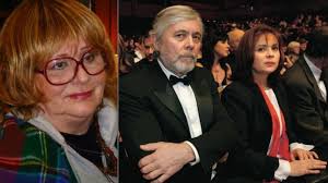 He is an actor, known for odcházení (2011), valerie a týden divu (1970) and kráska v nesnázích (2006). Nenavist Ohrdnuta Milenka Urbankova O Sokyni Safrankovej