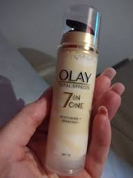 Minimise the look of fine lines, wrinkles, pores or age spots with olay's total effect collection, and get seven amazing. Olay Total Effects 7 In One Moisturiser And Serum Duo 40 Ml Spf 20 Inci Beauty