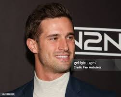 Renata Erickson's Instagram, Twitter & Facebook