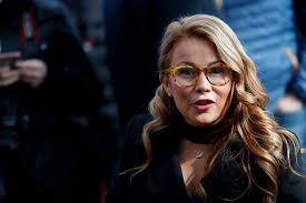 Entregar lo mejor, me hace feliz. Fiscalia Abre Investigacion De Oficio En Contra De Cathy Barriga Luego Que Celebrara Su Cumpleanos La Nacion