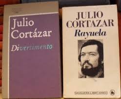 Fue escrita en paris y su primera impresión fue en españa en el año 1963. Divertimento Rayuela 2 Libros De Julio Cortazar Aceptable Encuadernacion De Tapa Blanda Libros Dickens