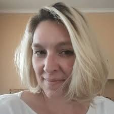 Liane Williams (@six2_liane)