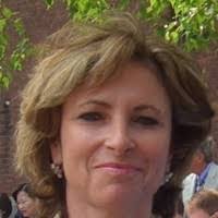 Noelle Walsh's Instagram, Twitter & Facebook