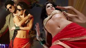 Kala Chashma | Katrina Kaif Flaunts Her HOT Navel In Her Latest Song -  YouTube