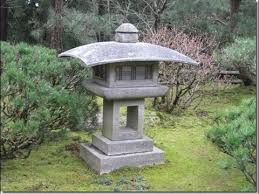 Japanese Garden Backyard Ideas In 2020 Japanese Garden Lanterns Japanese Garden Backyard Small Japanese Garden