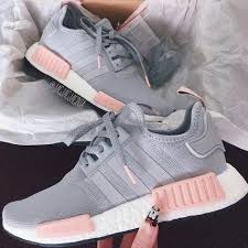 Seit vielen jahrzehnten führt adidas schuhe für damen, die sowohl im training als auch im alltag als teil eines street wear outfits getragen werden können. Sneakerparadies Sneaker Fashion Beauty Und Mehr Adidas Schuhe Damen Adidas Schuhe Schuhe Turnschuhe