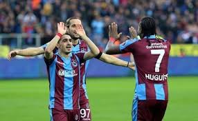 Baba (?) ve anne(?) 'nin oğlu 2020 yılında futbolcu olarak trabzonspor ile ünlüdür<. Abdulkadir Omur U Sikayet Ettiler Hocasina Soyleyin Cok Gurultu Yapiyor Trabzonspor Haberleri