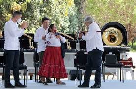 La casa está libre de gravamen y cuneta con todos sus papeles en regla. La Jornada Inaugura Amlo Ubj En Antigua Tierra De Esclavos De Oaxaca