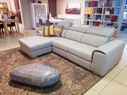 Oggi Vi Presentiamo Il Divano Ford Della Linea Sparacosofa Con Poggiatesta Reclinabili E Letto Estraibile E Un Sofa Arredamento Divano Angolare Camerette