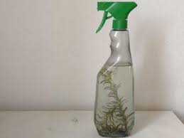 Wer sich beim herstellen vom eigenen raumduft etwas handwerklich betätigen will, kann zum beispiel duftsteine selber machen. Raumduft Selber Machen Einfache Anleitung Fur Naturliche Dufte Utopia De