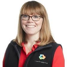 Julie Champlin's Instagram, Twitter & Facebook