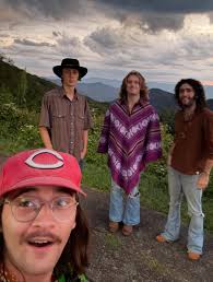 Mini tour this weekend has been awesome, Catch us in Nashville tonight at  10 at the @cobra_nashville with @wwndoubleshot and @skyway61official  @jag_robinson_ we love you #rockandroll #jagrobinson #livemusic  #visitorband #rockandroll #guitar #vintage #