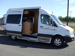 Rv Buying 101 Which Type Of Rv Is Best A Motorhome Or A 5th Wheel Trailer Buying An Rv Class B Rv Recreational Vehicles