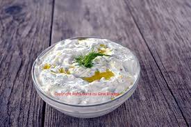 Sosul de vin alb este o completare delicioasa pentru o reteta cu peste, dar poate fi folosit si pentru o friptura. Sosuri Reci Retete Culinare Cu Gina Bradea