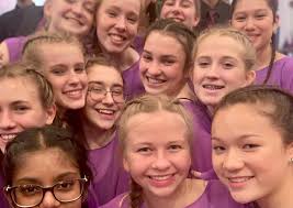 Opening ceremony: what a night! We performed alongside the incredible  @utopia_and_reality and @kingssingers, and were met by the Consul General  of Canada in Hong Kong and Macao, Mr. Jeff Nankivel. #hccinhkg #hongkong #