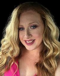 Lauren Garfield's Instagram, Twitter & Facebook