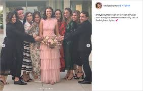 The this is us star wore pink monochrome makeup and loose, romantic curls to marry musician taylor goldsmith. Mandy Moore And Taylor Goldsmith Are Married