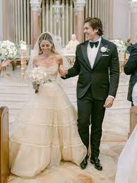 Eunice Kennedy Shriver Wore Her Grandmother S Dior Wedding Dress To Get Married In Miami Dior Wedding Dresses Wedding Dresses Vogue Wedding