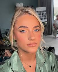 Hayley Louise Beauty added a new...