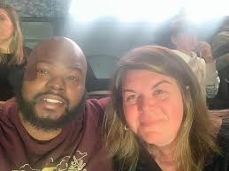 Amy Glinski's Instagram, Twitter & Facebook