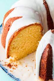 Utterly distinctive from the fruity, boozey thickness of british christmas cake, japanese christmas cake, or 'kurisumasu keki,' is a light sponge cake, covered in a layer of whipped lotion and also decorated with ripe strawberries. 40 Easy Christmas Cake Recipes Best Holiday Cake Ideas