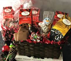 Перевод individually wrapped на русский. Holiday Magic Gift Basket Chocolate Pizza Gourmet Treats