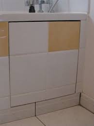 Le tablier prêt à carreler. Sanitrap Trappe De Visite Magnetique Retaillable Pour Baignoire A Carreler Blanc 400x600 Mm Point P