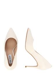 Add an inch of glamour and confidence to every step with our high heels and dressy heels. Schuhe Von Steve Madden In Beige Fur Damen