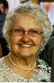 Amelia Gunn's Instagram, Twitter & Facebook