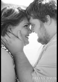 Plus Size Couple Photography Engagement Pictures Poses Couple Photography Poses Engagement Photo Poses