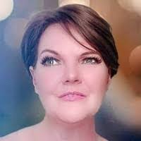 Tracy Bach's Instagram, Twitter & Facebook